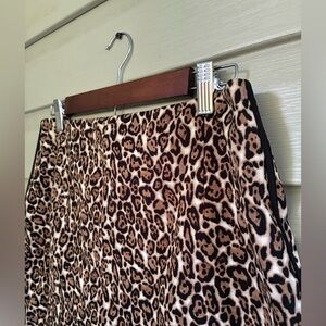 White House Black Market Leopard Print cotton stretch pencil Skirt NWOT Sz 10